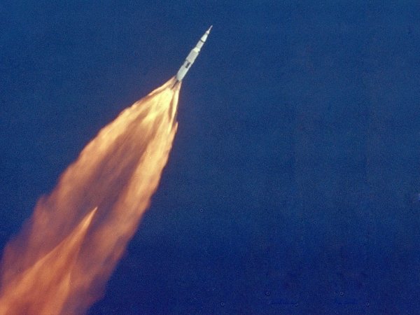 Аполлон-11 полет
