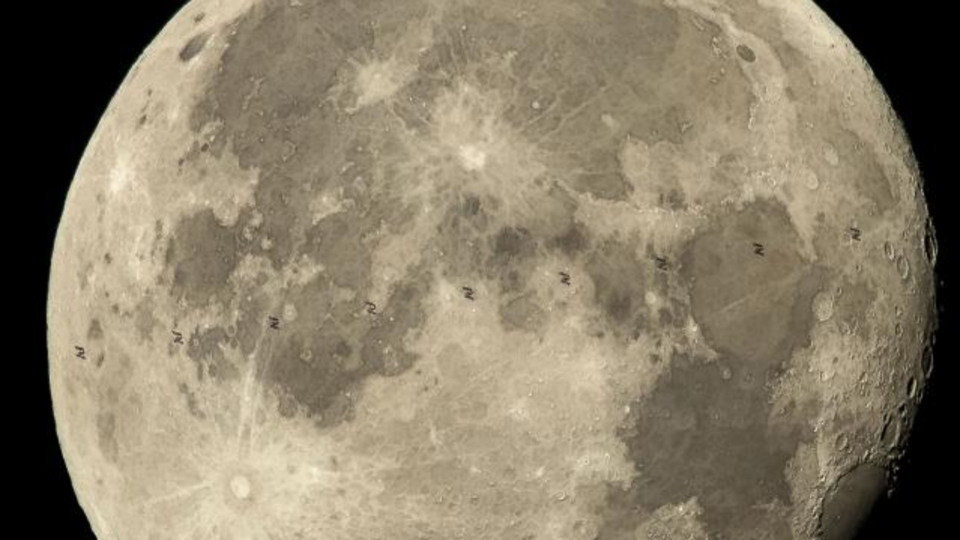 фотографии луны с мкс