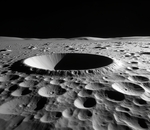 Что за тёмные пятна на Луне?